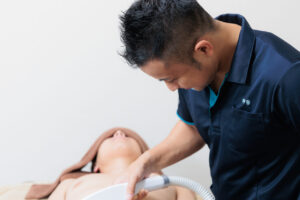 大和市でメンズのお腹脱毛が急増中！清潔感と理想のボディを手に入れる方法【RASHINDO大和店】